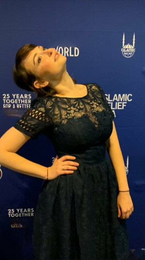 Milana Vayntrub Pussy